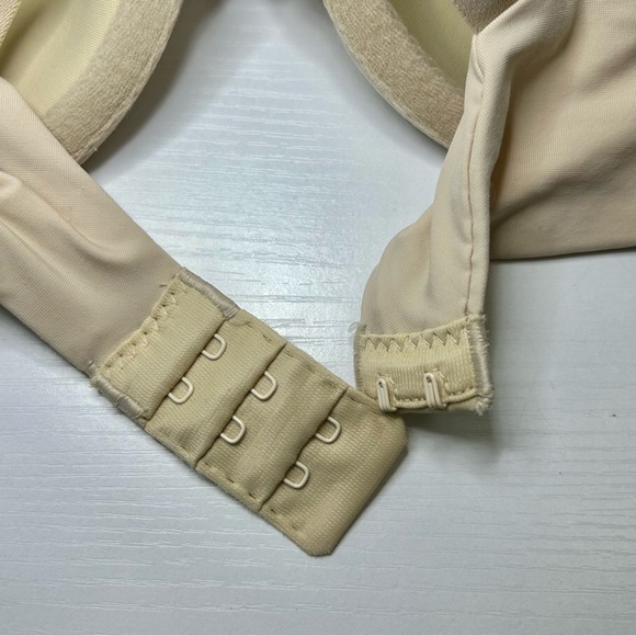 Victoria’s Secret IPEX Full Coverage Neutral Cream Adjustable Strap Bra 34C - Picture 8 of 13